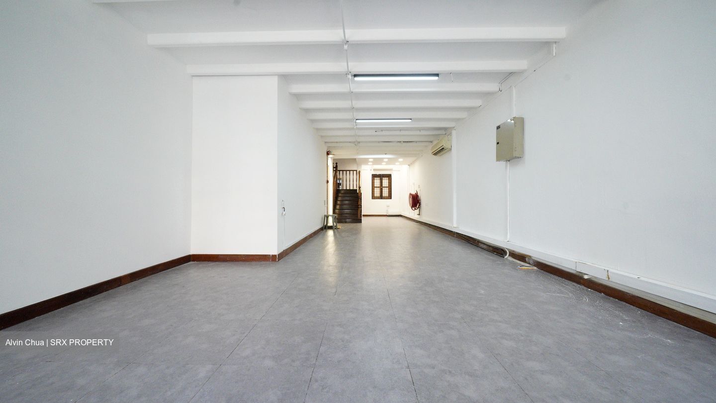 Jalan Sultan (D7), Office #501702821